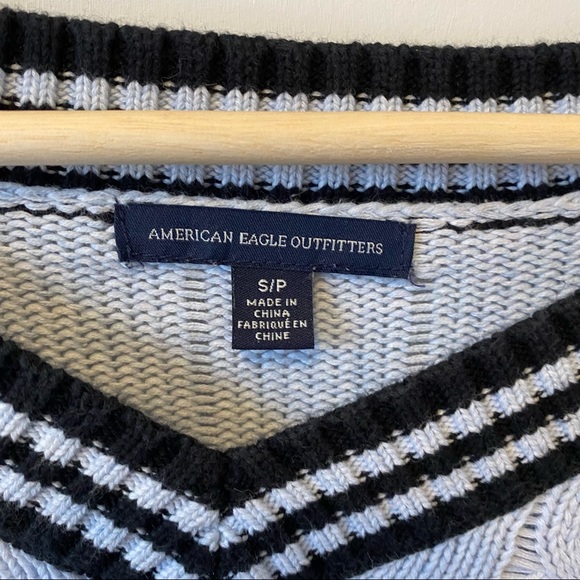 American Eagle V-Neck Sweater - Picture 3 of 3